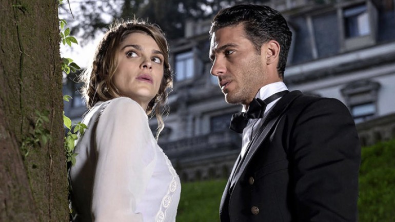 K&eacute;p forr&aacute;sa: http://telenovelas.hu/