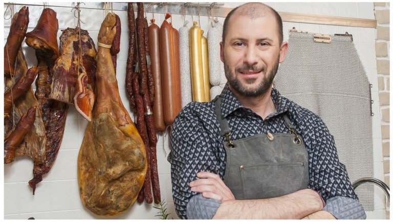 K&eacute;p forr&aacute;sa: https://chilitv.tv/